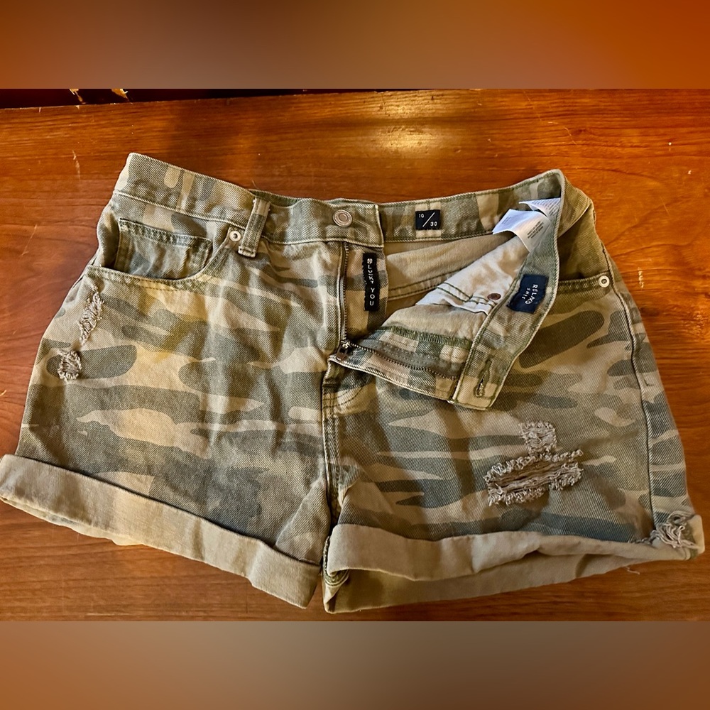 Lucky Brand Mid Rise Camo Print Denim Shorts
